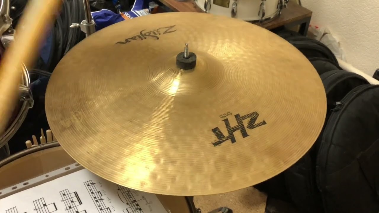 Zildjian 20' ZHT Rock Ride 2718g - YouTube