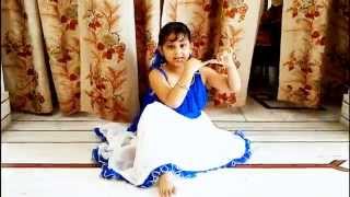 Video thumbnail of "maiya yashoda dance performance by 5 year old anshika [HD]"