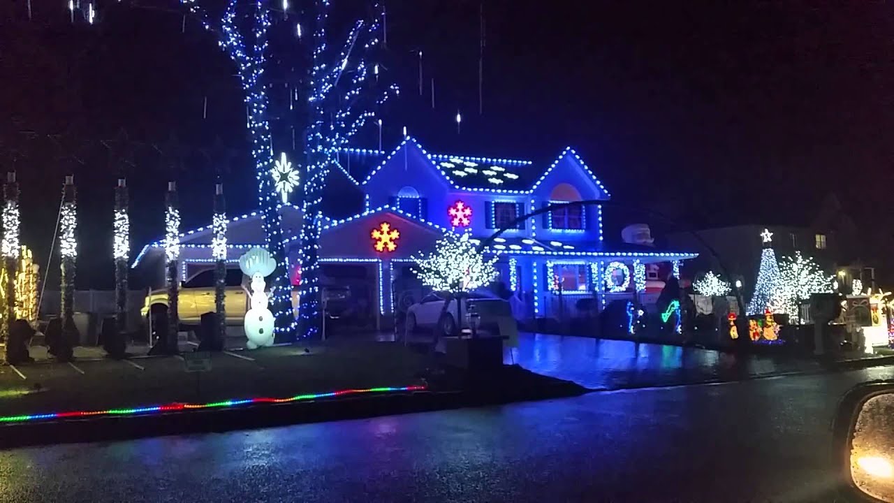 Dancing Christmas lights on elm st YouTube