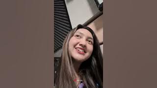 Intip Jihan Audy Distudio Rekaman