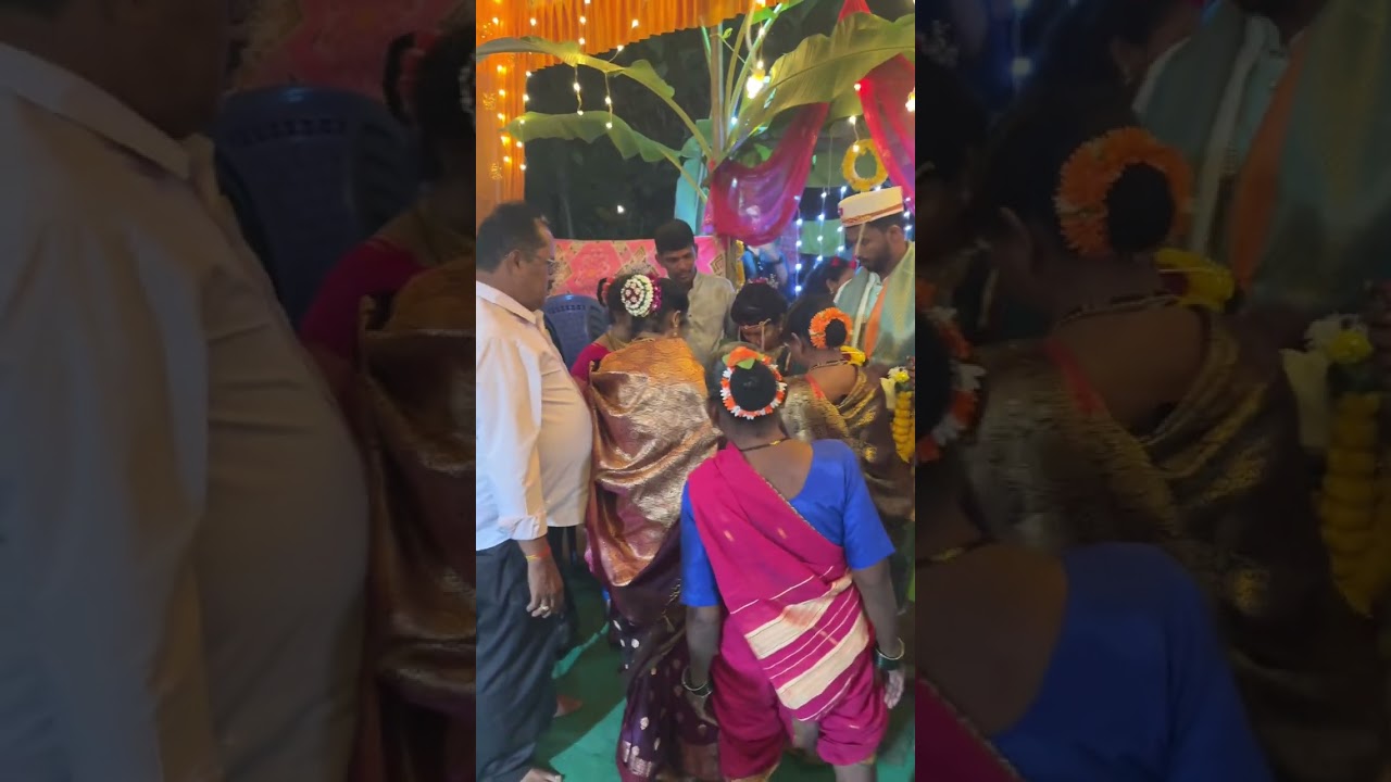 कोकणातील गावातील लग्नसमारंभ | कोकणातील लग्नाची घरभरवणी | महाराष्ट्रीयन लग्नसोहळा | wedding ceremony 