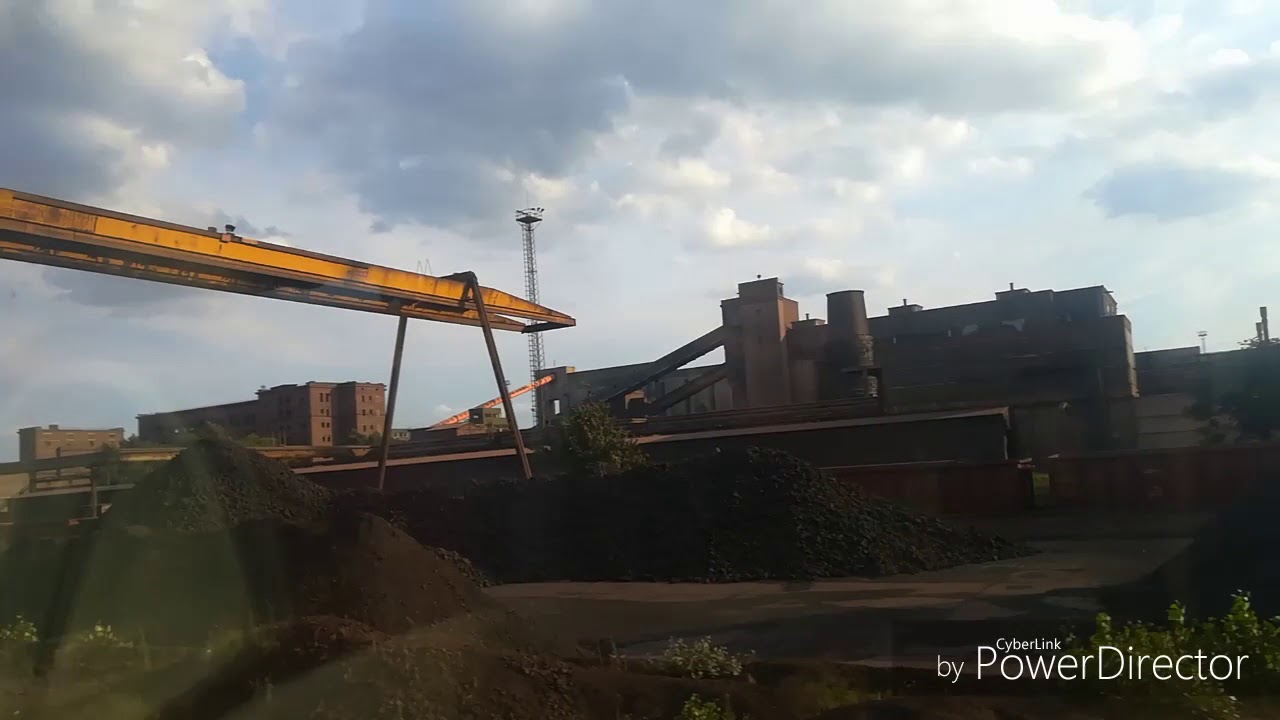 Dunaújvárosi Dunaferr különvonat, a vasmű bejárása busszal