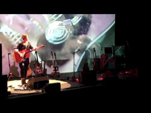 愛空間 at 盧凱彤 Ellen Loo "This Land Was Made for You and Me" Live in Hong Kong 07/2012
