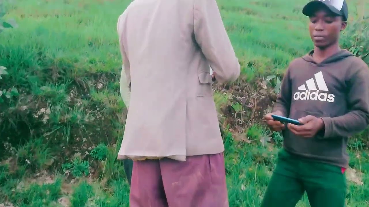 Uwobambuye 😭🤣 bamwita ikigoryi birangiye 😢