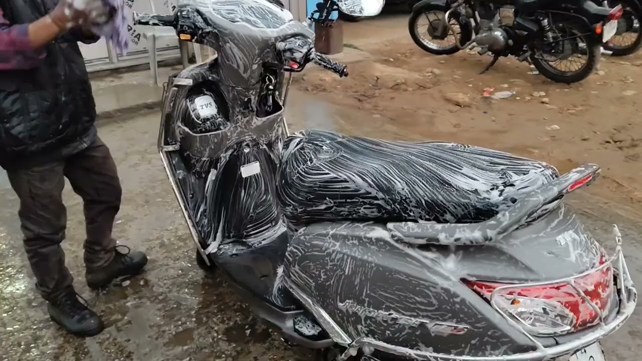 Aj scooty krvai wash... Episode no. 2