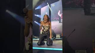 Celebrity Severina doživela nezgodu na koncertu u Areni Zagreb #severina #nezgoda #pad #koncert Wealth