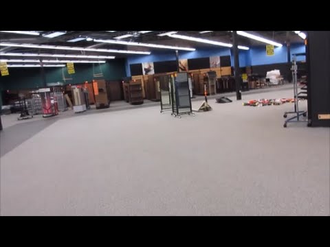 Abandoned Sports Authority!!