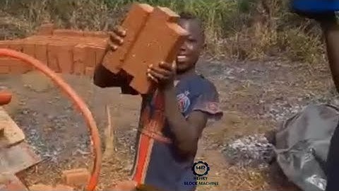 Hydraform soil interlocking brick machine make clay dust blocks by diesel generator engine in Guinea