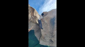 Joshua Tree Bouldering | Fishbait (V1)