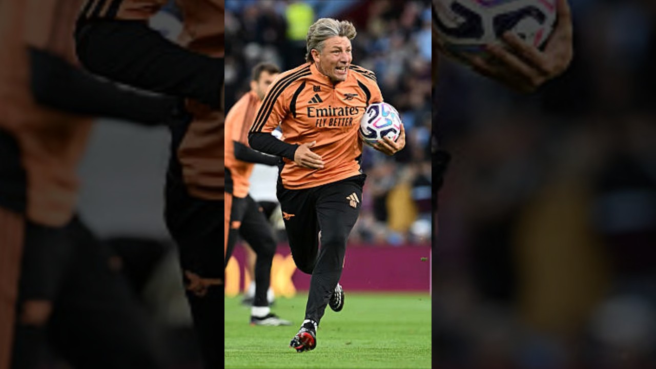 Look at how Gabriel Heinze drills our defenders before games 😤 #afc #arsenal