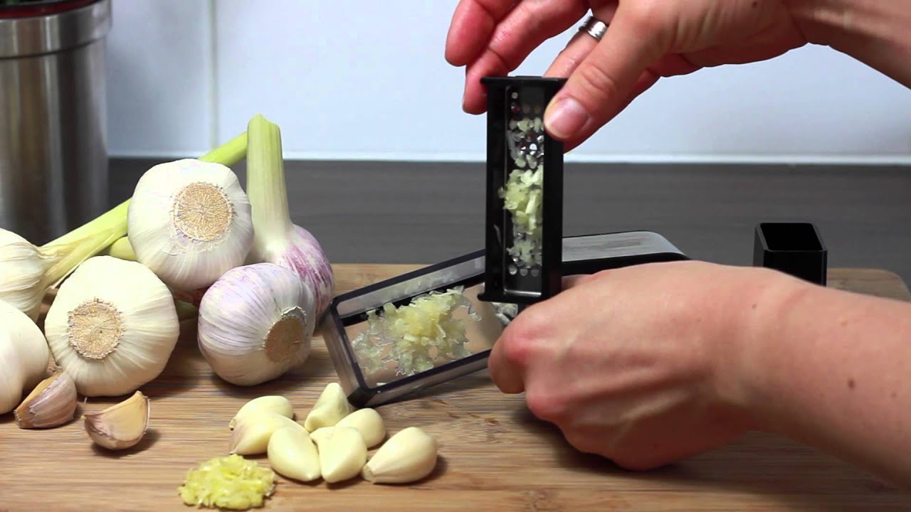featured-garlic-slicer - Pampered Chef Blog