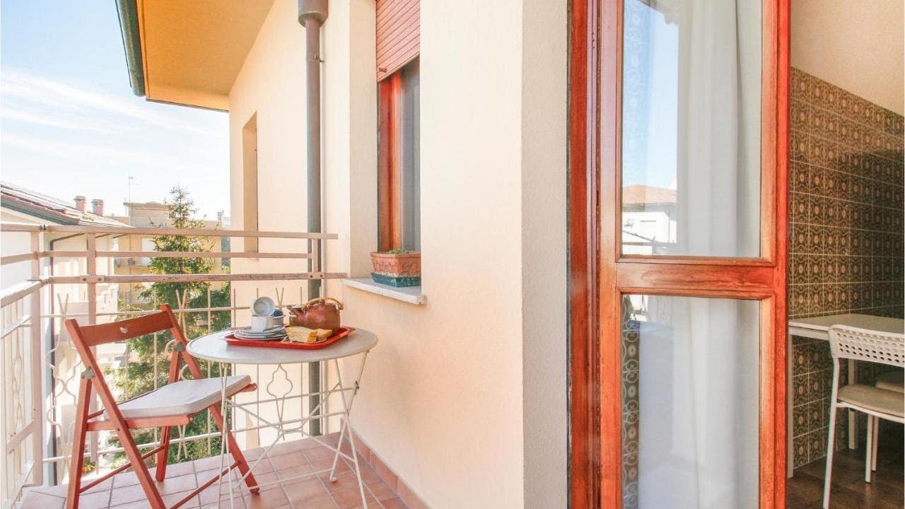 Amazing apartment in Rimini with WiFi and 2 Bedrooms, Rimini, Italy
