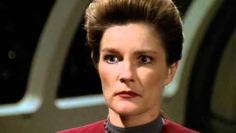 Janeway vs. evil Alien