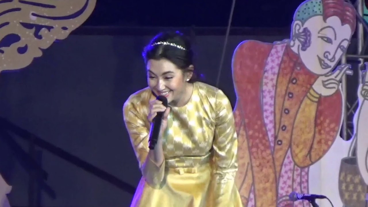 เบลล่า - เพลงบุพเพสันนิวาส และเพลงผู้สาวขาเลาะ งานศิริเวชเดย์ ครั้งที่ 11