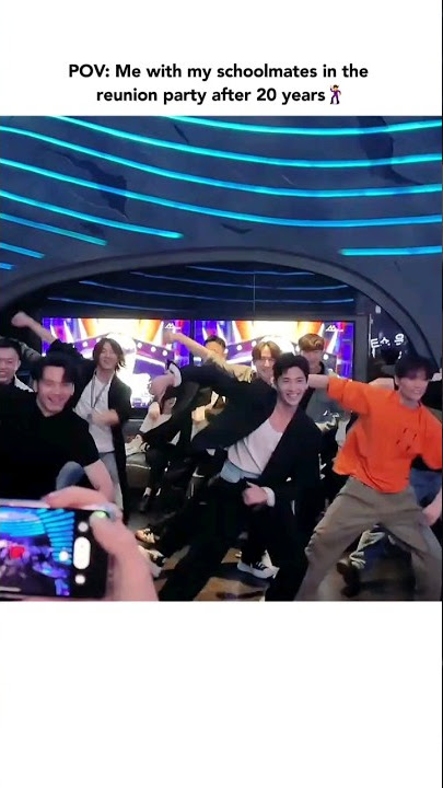 Yang Yang dancing with his classmates in 20th anniversary Military arts class reunion😍❤️ #shorts