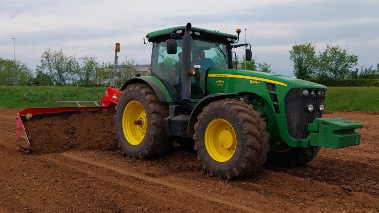 [SOUND] JOHN DEERE 8295R + LIVELLA F.LLI ROSSETTO LGL 6 METRI