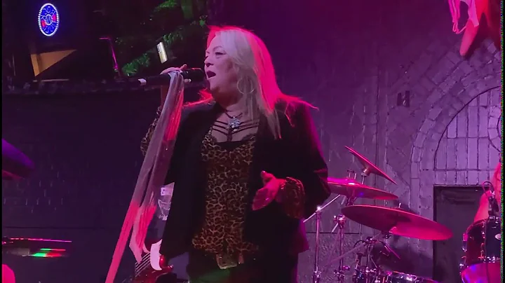 PAM GENTRY - MAN IN THE BOX - New Year's Eve 12/31...