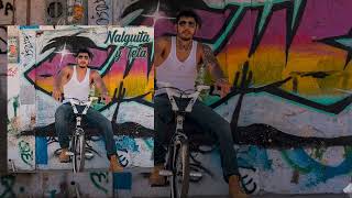 Neton Vega - Nalguita Y Teta (Video Lyrics)
