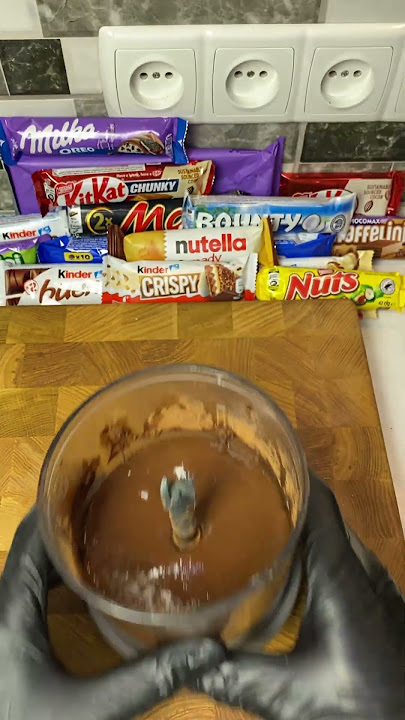 Kinder Happy Hippo Cake with Chocolate Chip Cookie