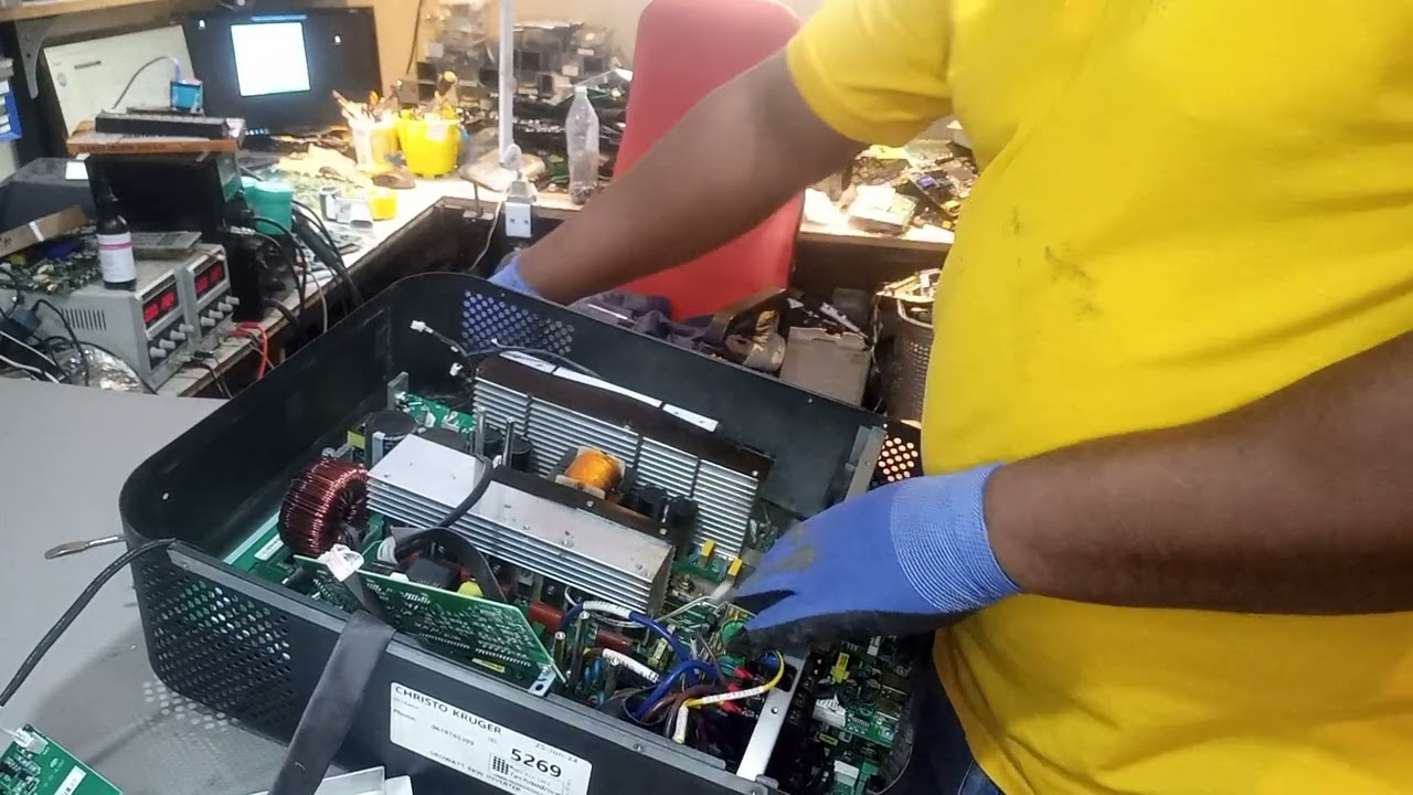 Repair of Growatt SFP5000TL HVM Error 53 Water Damage  Resistors changed