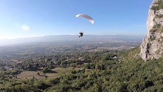 ID: 1550402 This incredible footage captures speedflyer pull of a s...