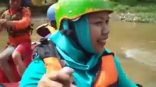 Rafting Kali Elo Magelang ●□ Minggu 26 April 2015 #magelang #kotamagelang #wisata #wisatamagelang