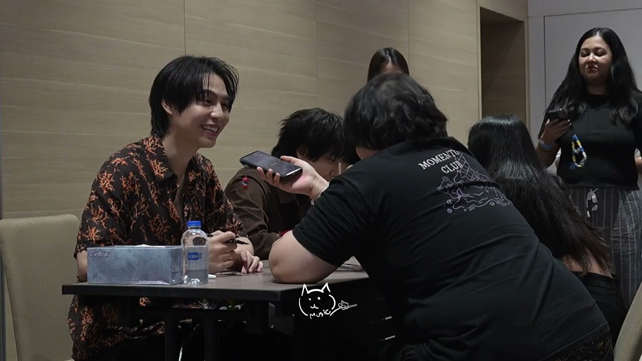 20260127 FirstKhaotung Fansign [Almost Full]