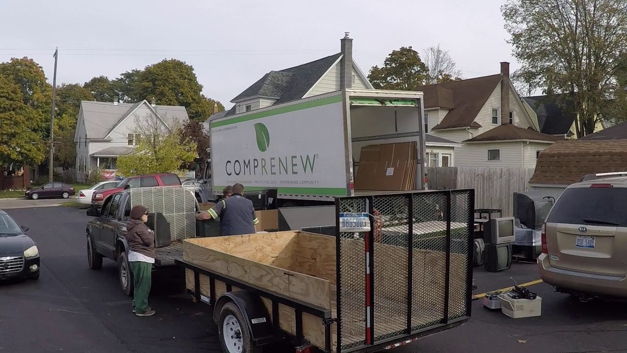 Annual 2019 Oct 26 big trash collection, Creston neighborhood YouTube