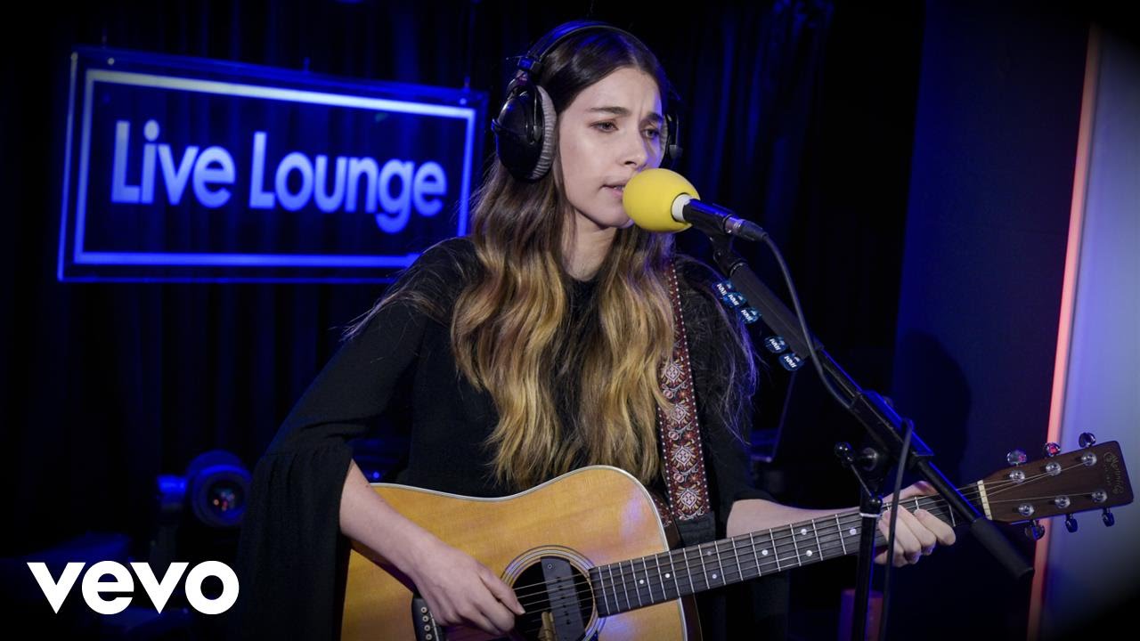 HAIM – Want You Back in the Live Lounge