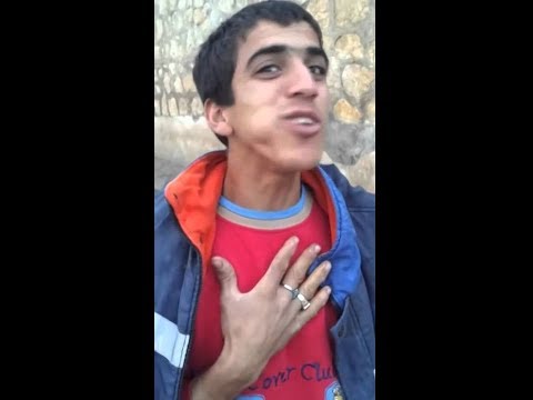 Soğan Yiyen Çocuk (Taliplerini Bekliyor)