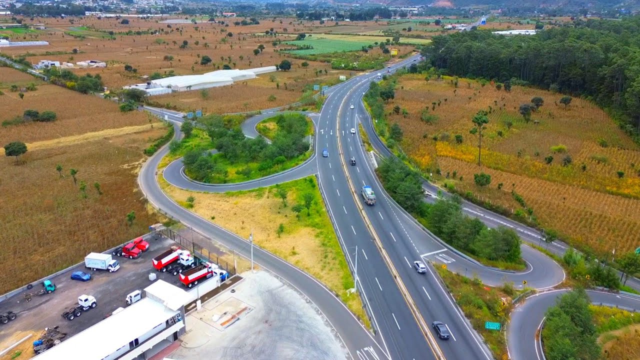 Increíble como se mira la AUTOPISTA  chimaltenango/Guatemala,
