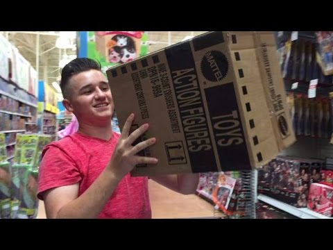 Unboxing WWE 3-Count Crushers at Toys R Us in Goodyear Arizona