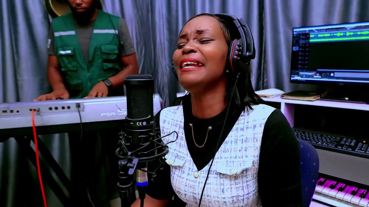 LIVE WORSHIP BY PST JOYCE KARIUKI AT SABBY RECORDS
