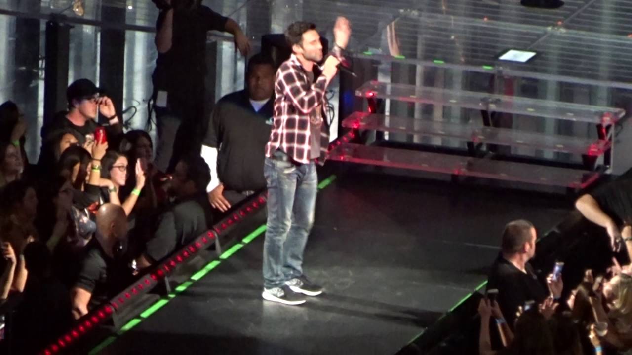 Moves Like Jagger | This Love | Harder To Breathe - Maroon 5 | Seattle Tour