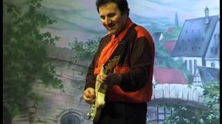 Video thumbnail of "Ricky king plays  "Wheels/ Hava Nagila""