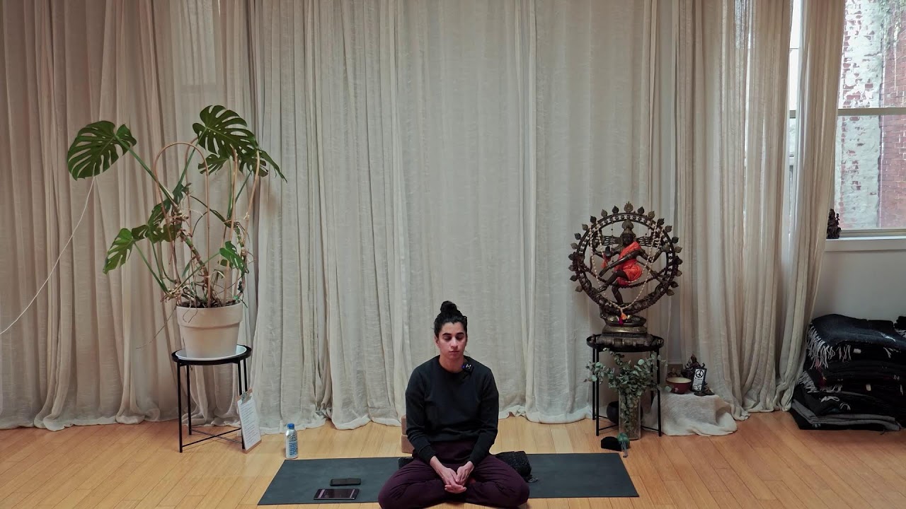 Three Queens Yoga Classes Live