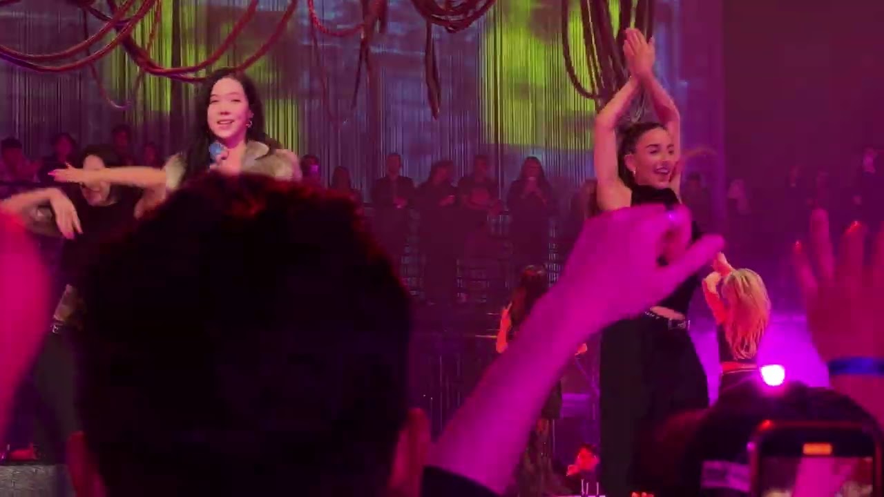 aespa - Hold On Tight - Amazon Music Live - 11.13.25