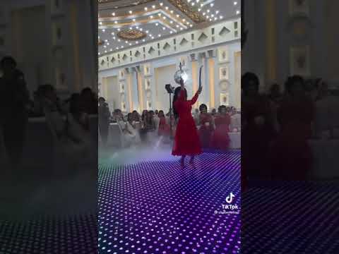 رقص شمشیر دختر آفغانی در عروسی