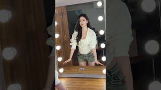 美丽的中国女孩[时尚穿搭] #douyin #tiktok #xiaohongshu #beautiful #shorts #legs #charm #ootd #stockings #outfit