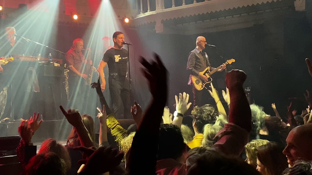 De Dijk ‘Dansen op de vulkaan’ @Paradiso Amsterdam - YouTube