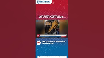 TEREKAM! Viral Aksi Demo di Nepal Massa Bawa Escavator