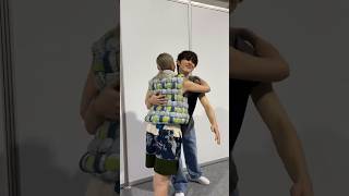 악그네스 #AGNEZMO hugs B.I 김한빈 악그네스 #AGNEZMO hugs B.I 김한빈