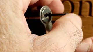 Yale Superior dimple lock picked for #stocklocksunday