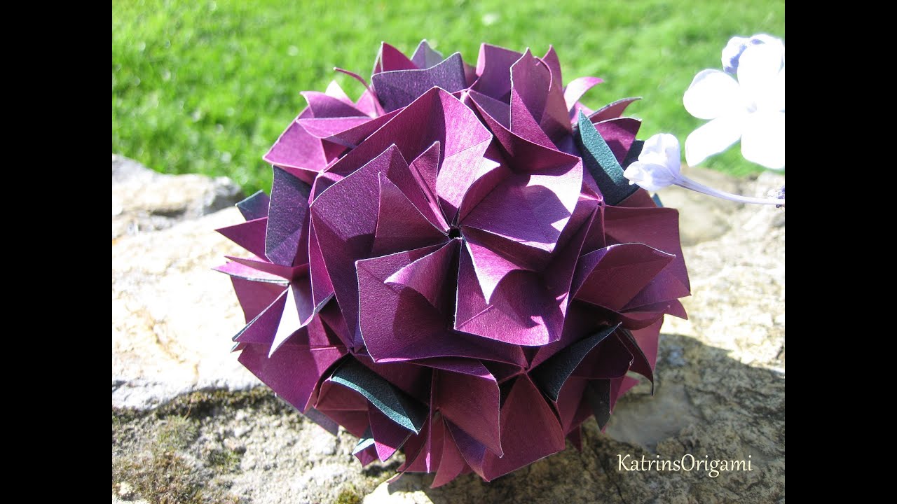 Origami ⊰♥⊱ Bella ⊰♥⊱ Kusudama