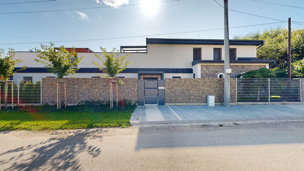 Na predaj Luxusný Rodinný dom (295m2) alebo“DOM S ISKROU INŠPIRÁCIE”, Kalša, Košice - Okolie