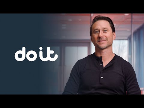 Transforming Sales Intelligence with AWS, DoiT, and Generative AI