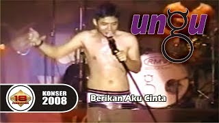 LIHATT !!! Pasha 'UNGU' Buka Baju Saat Konser ini ..Penonton Histeris (Live Konser PONTIANAK 2006)