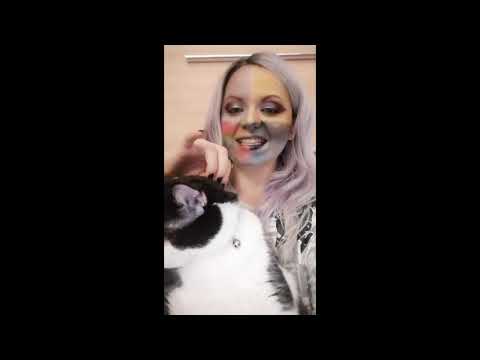 tupi funny and her mommy wearing filter makeup