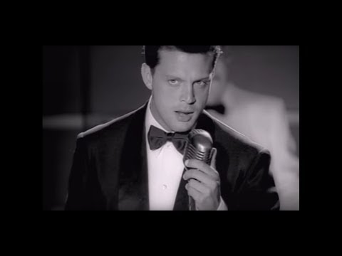 Luis Miguel - "Por Debajo de la Mesa" (Video Oficial)