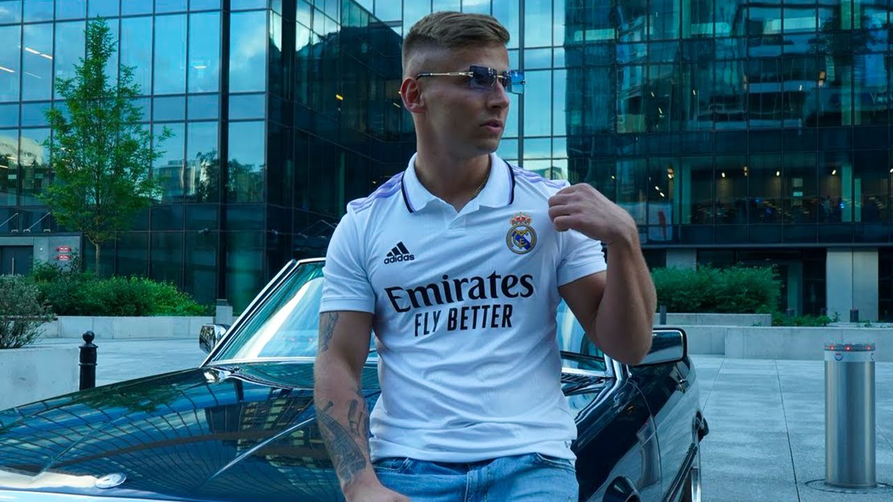 Watch Znavca feat. BENITO - Valverde ⚽ (prod. Fryta Beatz) on YouTube Watch Znavca feat. BENITO - Valverde ⚽ (prod. Fryta Beatz) on YouTube